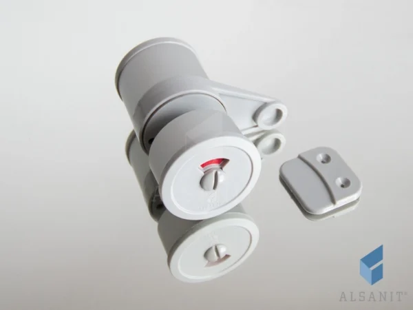 Slot voor toiletcabines met knop